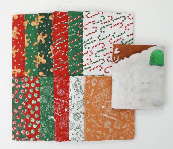 Happy Christmas Fat Quarters - Pack of 12 + 1 Panel (3103)
