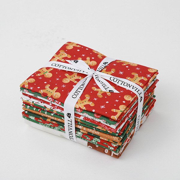 Happy Christmas Fat Quarters - Pack of 12 + 1 Panel (3103)